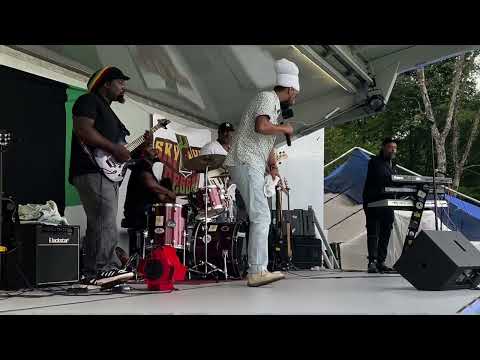 Ras Ijah Eternal Fyah performing, Praise & Honor" live.