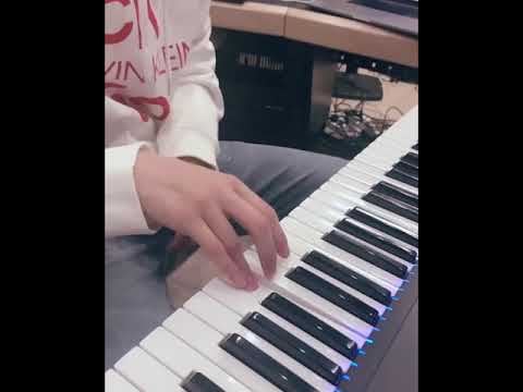 #LAY #ZHANGYIXING #EXO      191123 Lay / Zhang Yixing meipai update