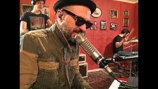 SAMUEL - Qualcosa (#offthecorner)