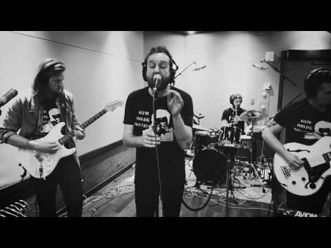 Free the Cynics - Wine and Debris (Live Off the Floor)