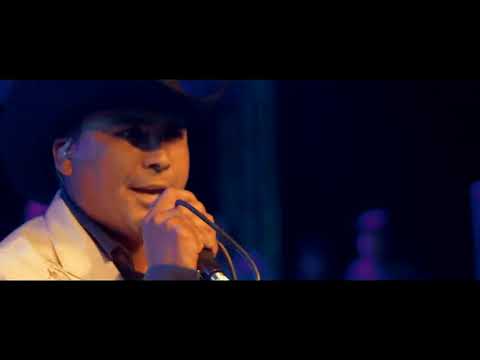 Los Machos De La Cumbia -  La Estrategia