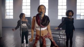 VIVIAN GREEN - GET RIGHT BACK TO MY BABY ©MAKE NOISE