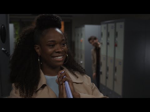 Is Jordan Flirting with the New Resident? - The Good Doctor