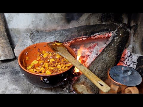Una Pasta Cipolle e Patate cotta al fuoco che diventa poesia....