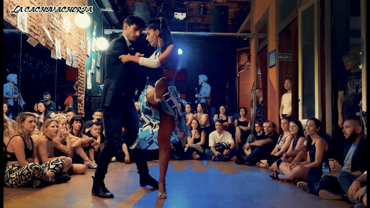 El Cachivache Orkesta, Pau Pandol y Pedro Farias exhibición en La Cachivacheria Milonga