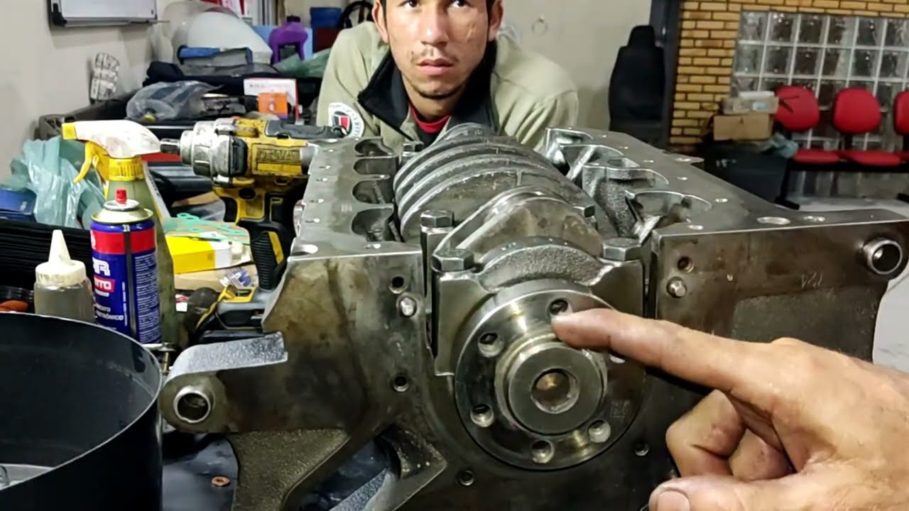 porque o motor pisca luz de óleo ?deu ruim! final do vídeo pra ver como ficou,  onde está defeito!