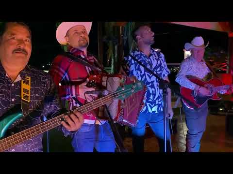 Pavorreales del norte Ft. Jaguares de Sinaloa - Soy tuyo (En vivo 2024)