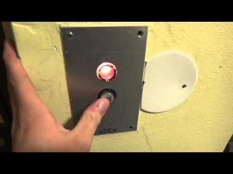 old ASEA Traction elevator @ Byggmästargatan 1, Gävle, Sweden.