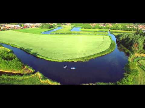 Roeibootjes bij Klundert