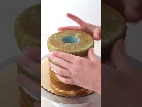 How to make Gender reveal Cake #genderreveal #genderrevealcake #boyorgirl #shorts