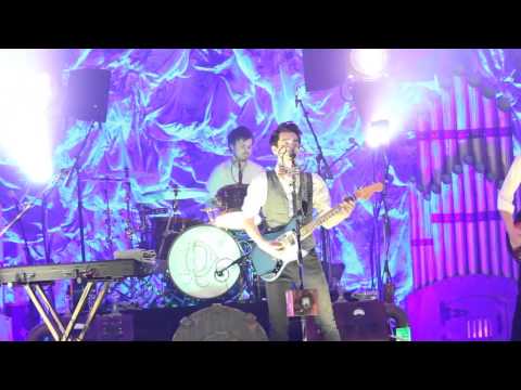 Video thumbnail for Carry On Wayward Son