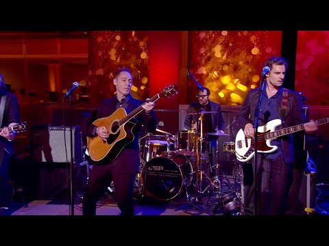 Roddy Frame - Oblivious in 1080p (Live on The Review Show)