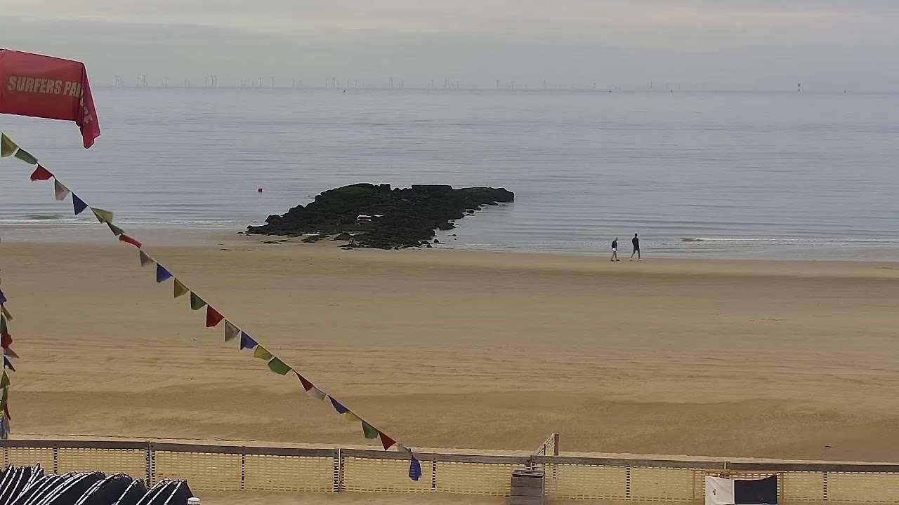 Live webcam view of Playa y escuela de kitesurf Surfers Paradise