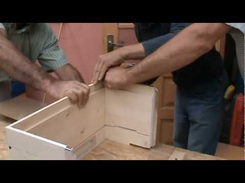 2. Apicultura video - Asamblarea Bio Stupului prof. URSU de catre constr. Viorel de la Radauti 2/2