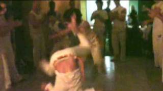 preview picture of video 'Capoeira Raizes do Brazil 20/02/09 - Italia'