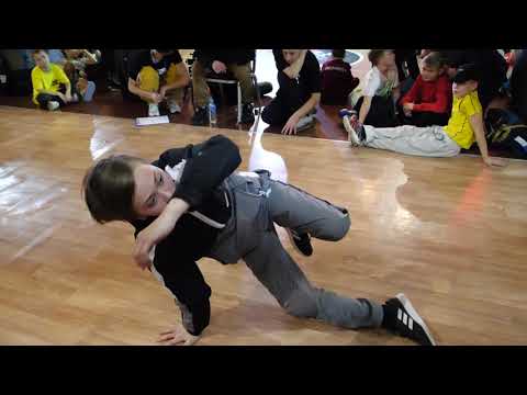 отбор до 2 лет #34 vs bboy Черный - брейкданс батл WINTER WARS 2020