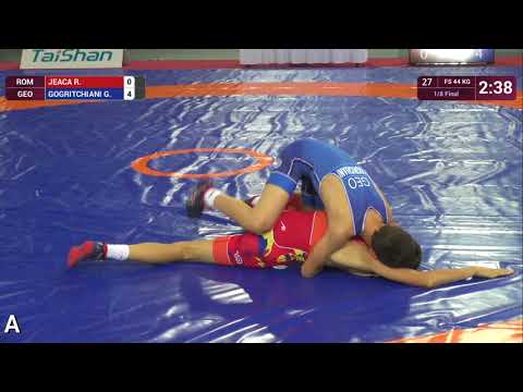 1/8 FS - 44 kg: R. JEACA (ROM) v. G. GOGRITCHIANI (GEO)
