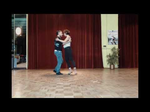 - Una emoción - MILONGUERXS ENCUARENTENADXS y Fárrago Tango -Celeste Rodríguez y Alejandro Hermida