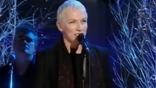 Annie Lennox - The Holly &amp; The Ivy (Music Video)