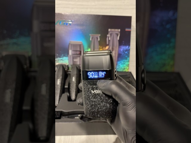 Vídeo relacionado con VGRPRO Set de maquina de cortar pelo hombre y Trimmer, Afeitadora Eléctrica para Barba, Sin Cable Cortapelos Hombre, Configuración de 4 Velocidades, Pantalla LED de Batería, Uso de Barbero (Gris)