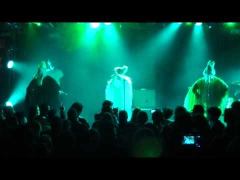 Ebony Bones! - W.A.R.R.I.O.R. (Live)