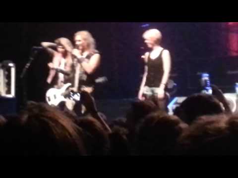 Steel Panther girls coming on stage @ Oosterpoort Groningen 02-04-2014