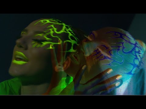 Wiktoria Tracz - CLOSE (Official Video)