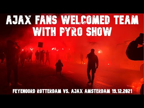 Feyenoord Rotterdam vs. Ajax Amsterdam 19.12.2021 fans ontvangen het team weer thuis pyro Klassieker