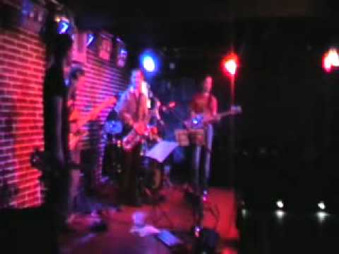 Funky Brothers-CHAINS.flv