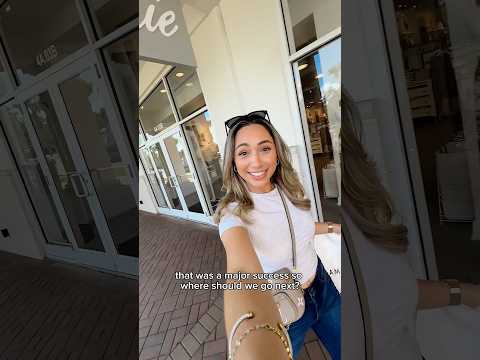 So many deals at Orlando International Premium Outlets! #sponsored #nationaloutletshoppingday