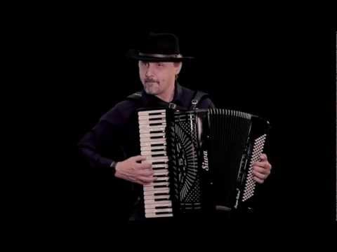 Virtuos Accordion, Edo Krilic playing his Akkordeonissimo
