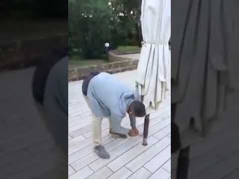 CALABRESE INCAZZATO CON L'OMBRELLONE #2 | NICOLA GIANNUZZI