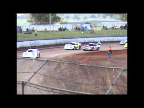 Super Sedans - Parade - Queensland Series (Round 02) - Charlton Raceway -  05.11.11