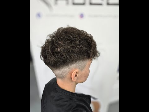 Studio Fryzur HUGO Przemysław Czapla - video