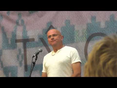 Stomp Cerdd Dant -Tŷ Gwerin - Eisteddfod 2014 - Cefin Roberts