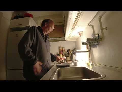 MongoTV_10253 - LIGGER En God BILLIG FROST PIZZA Fra LIDL i OVN Søndag Aften