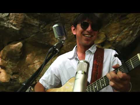 Wyatt Flores | "Milwaukee" | Laurel Cove Sessions