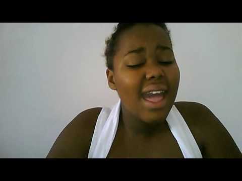 Rihanna singing  russian roulette(cover)