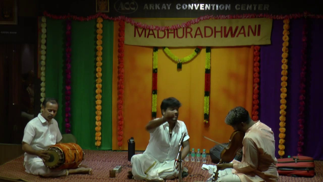 Madhuradhwani-Single Mike Chamber Concert-Kunnakudi Balamuralikrishna Vocal