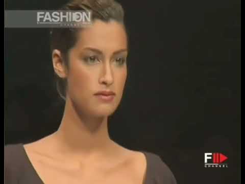 Yasmeen On The Runway - Salvatore Ferragamo Spring/Summer 1997