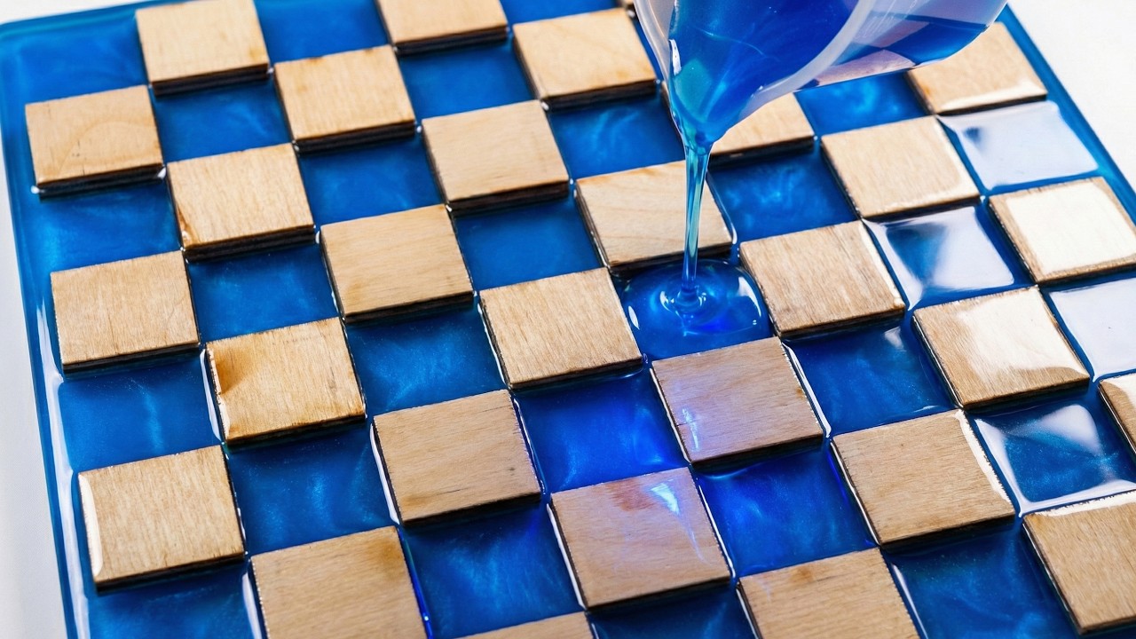 Chess Set made of wood and Epoxy Resin / RESIN ART