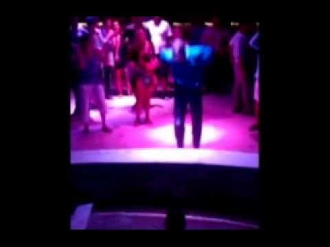 El príncipe Harry de Inglaterra pillado borracho en un local nocturno en Croacia - 30/8/2011