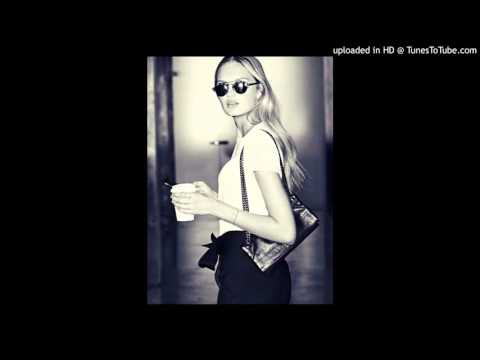 Anna Naklab feat. Alle Farben & YOUNOTUS - Supergirl