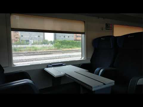 Annunciatore Trenitalia: "Intercity IC 605 Milano C.LE - Lecce in arrivo alla stazione di Riccione"