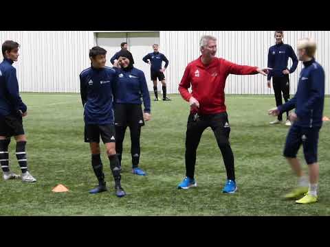 Spela fotboll på Lagmansgymnasiet