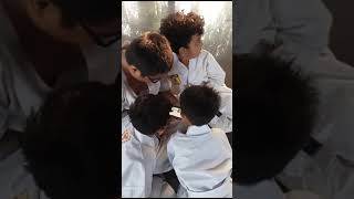 Download lagu MELIHAT LOMPATAN WILLIE DOZAN DI FILM KARATE SABUK HITAM mp3