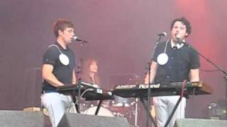 Metronomy - A Thing For Me live at Big Chill 2010