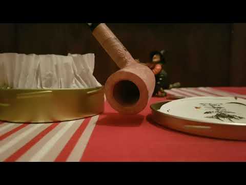 YABO Tobacco and pipe advent calendar 2018 - 13th of december break in an Armellini pipe