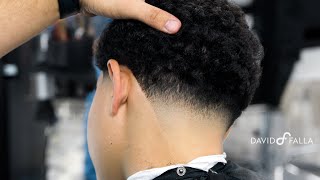 BARBER TUTORIAL - CURLY LOW TAPER FADE HAIRCUT FOR BEGINNERS!