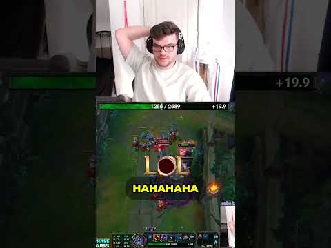 you only need ONE HAND to play DR MUNDO 😆